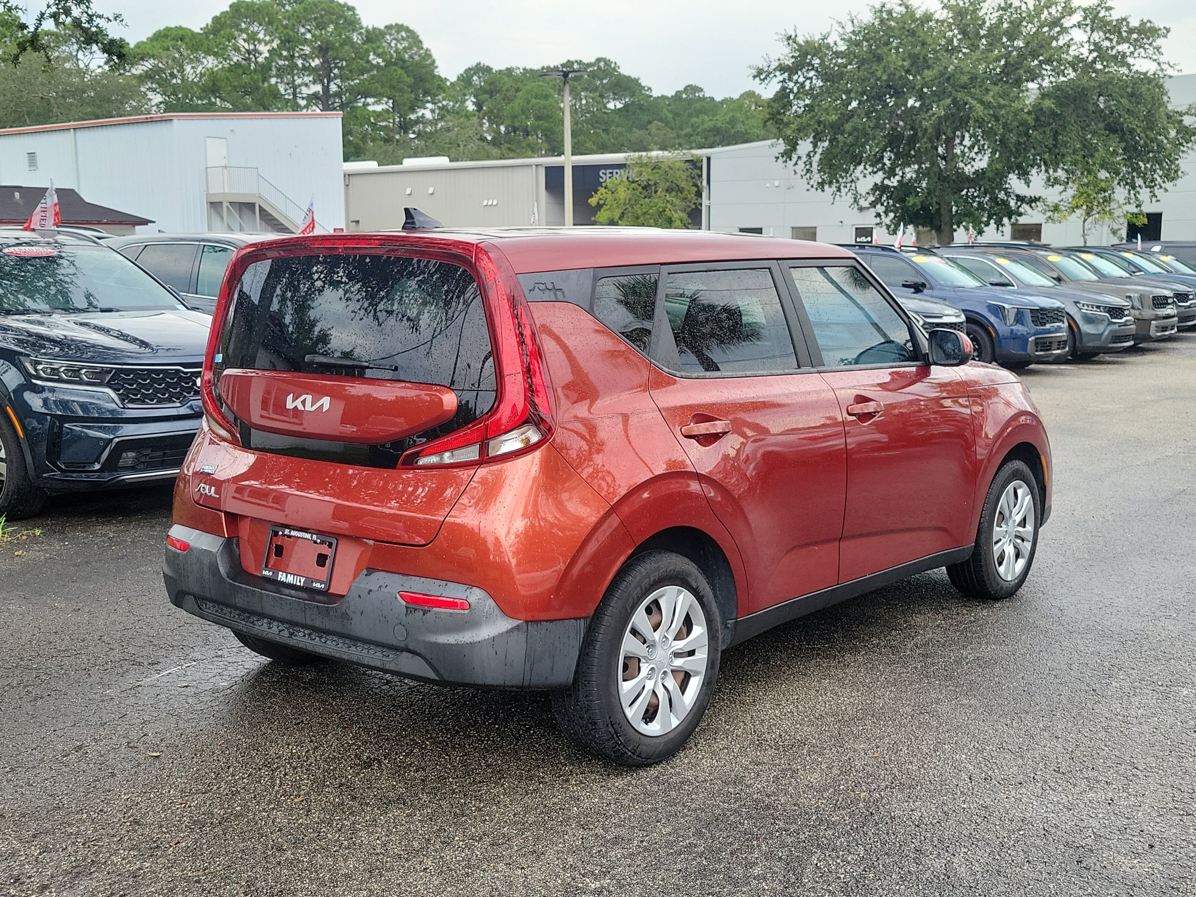 Certified 2022 Kia Soul LX FWD image 6