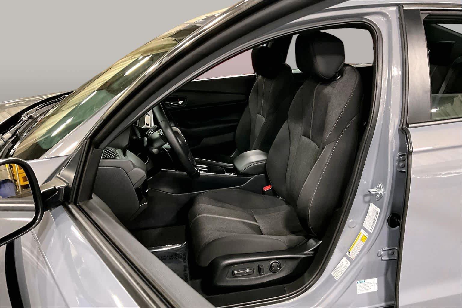 Used 2025 Honda Accord Sport image 8