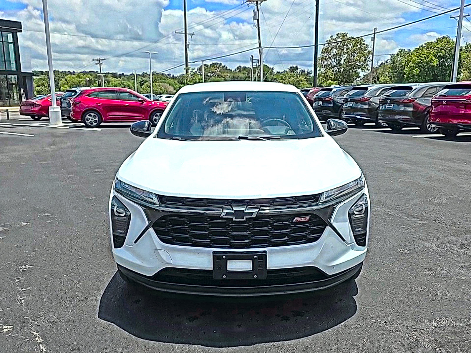 Used 2024 Chevrolet Trax RS w/ Driver Confidence Package FWD image 2