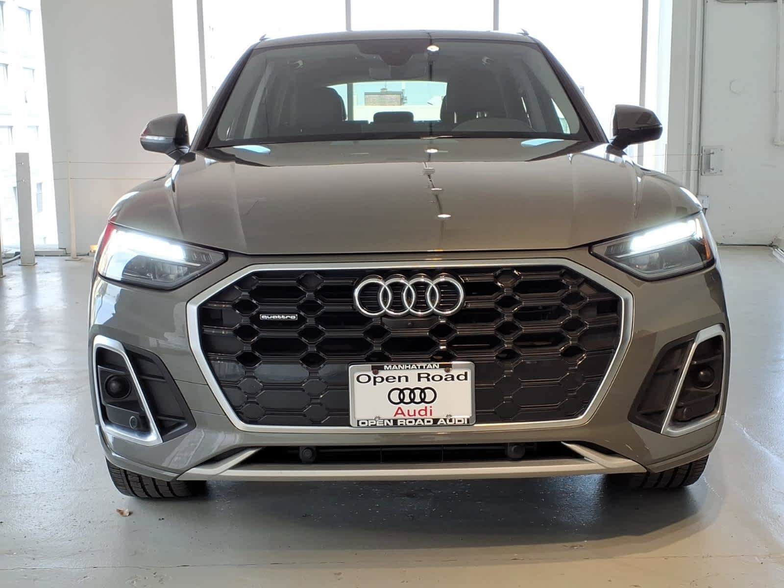 Used 2023 Audi Q5 2.0T Premium Plus w/ Premium Plus Package AWD/4WD image 2