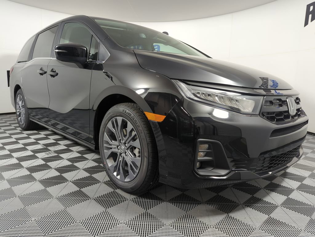 New 2026 Honda Odyssey Touring image 7