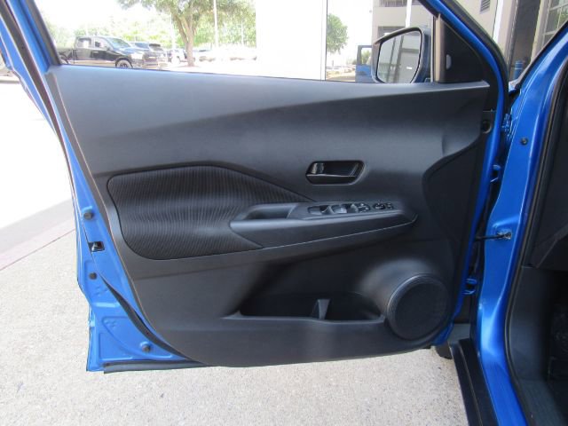 Used 2021 Nissan Kicks S image 10