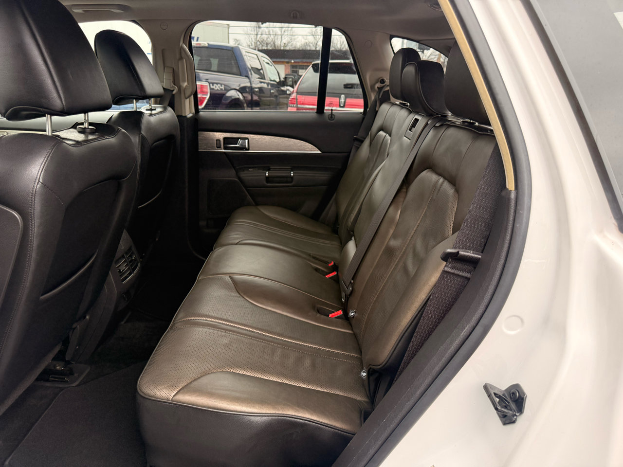 Used 2011 Lincoln MKX AWD w/ 102A Rapid Spec Order Code image 8