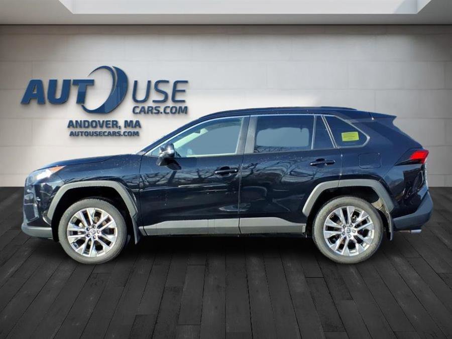 Used 2021 Toyota RAV4 XLE Premium image 2