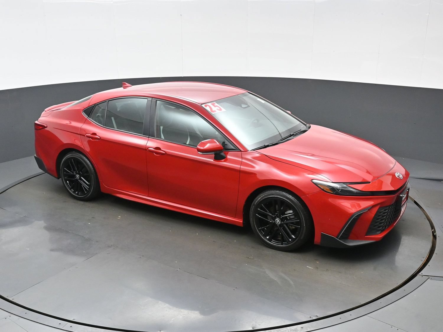 Used 2025 Toyota Camry SE FWD image 35