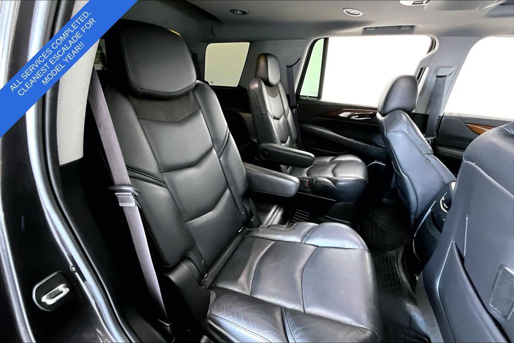 Used 2017 Cadillac Escalade Premium Luxury AWD/4WD image 35