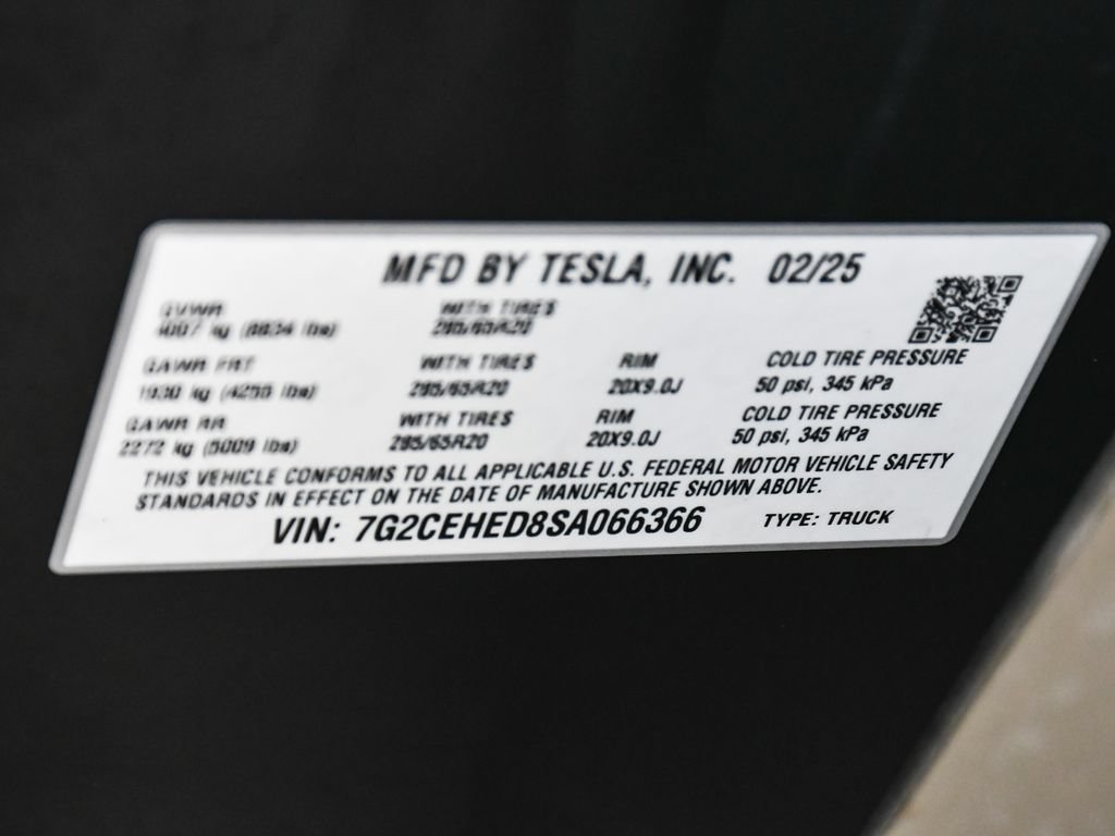 Used 2025 Tesla Cybertruck AWD Crew Cab image 26