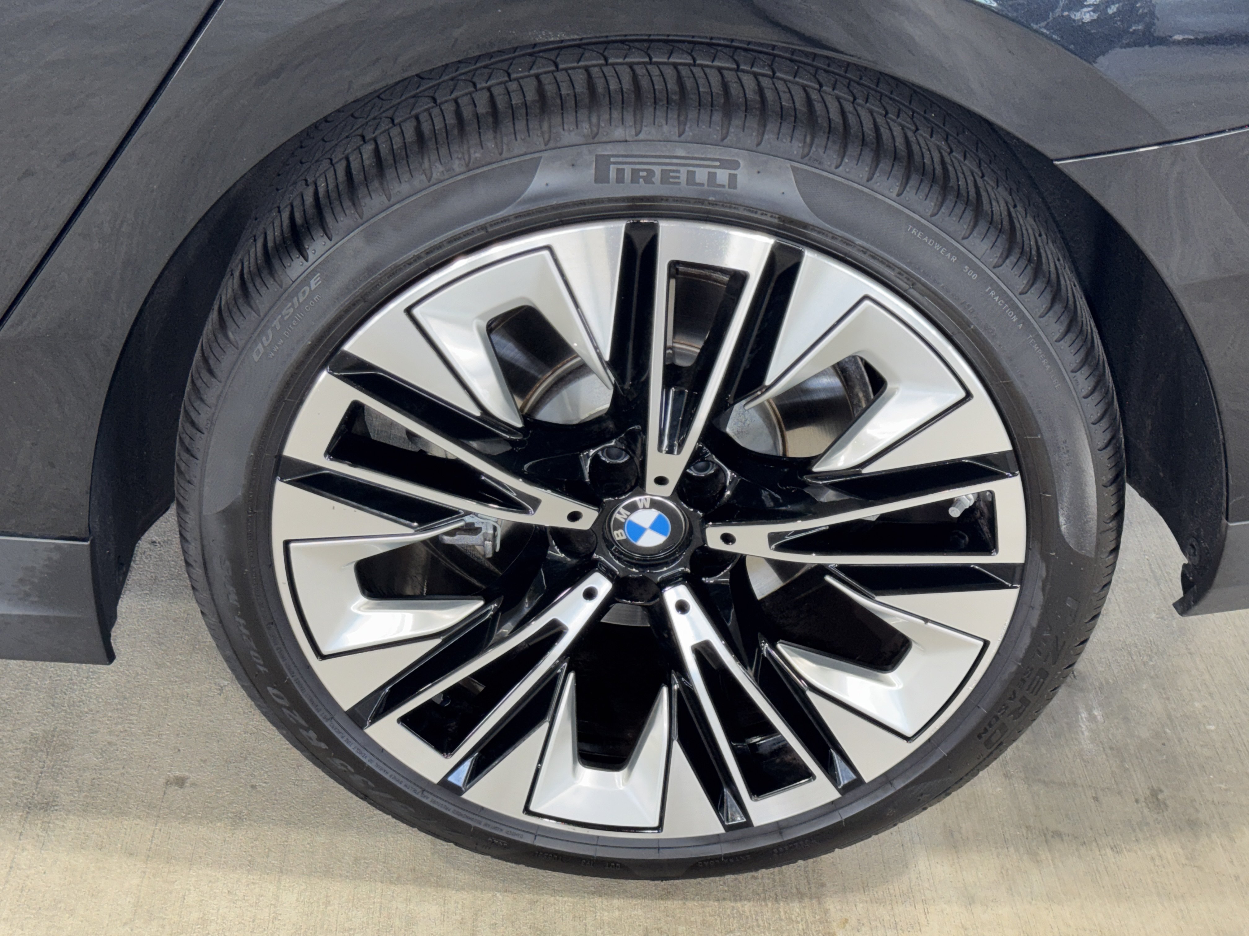 Used 2026 BMW 530i RWD image 33