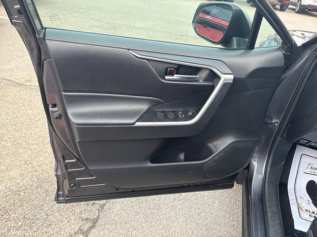 Used 2024 Toyota RAV4 XLE AWD/4WD image 7
