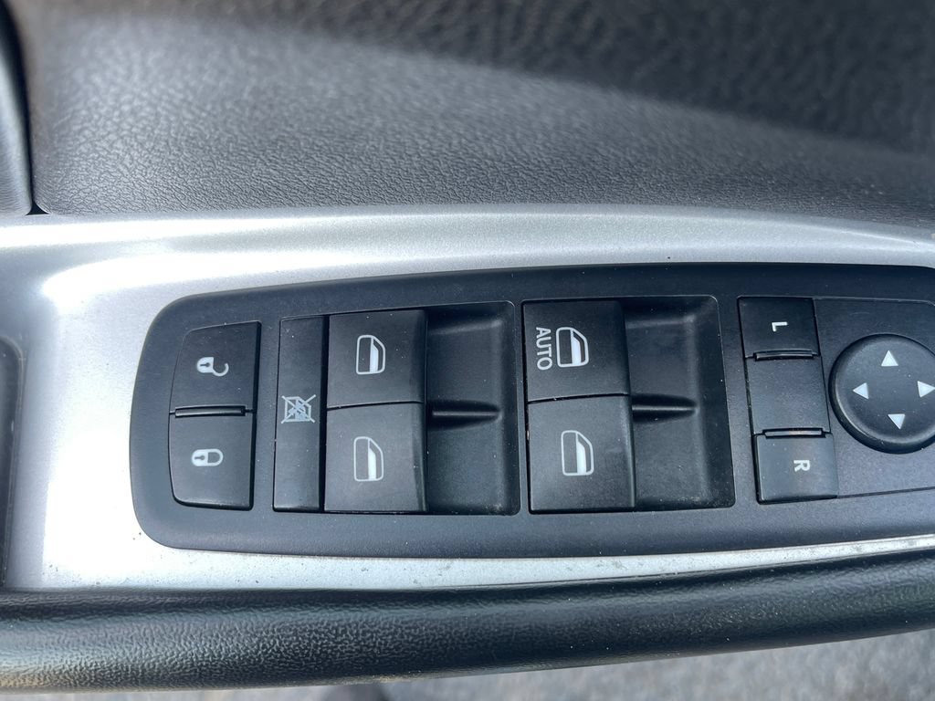 Used 2017 Dodge Journey SE FWD image 15