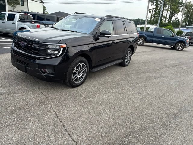 Used 2025 Ford Expedition Active AWD/4WD image 10