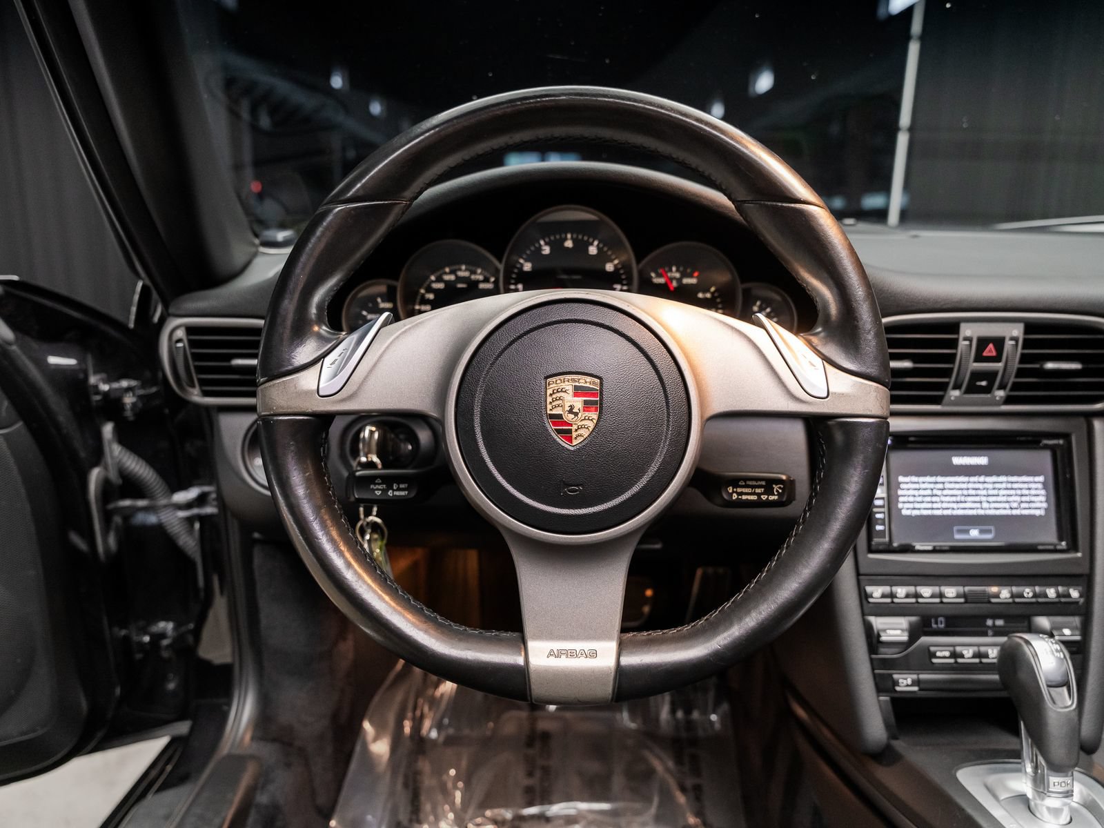 Used 2009 Porsche 911 Cabriolet image 7