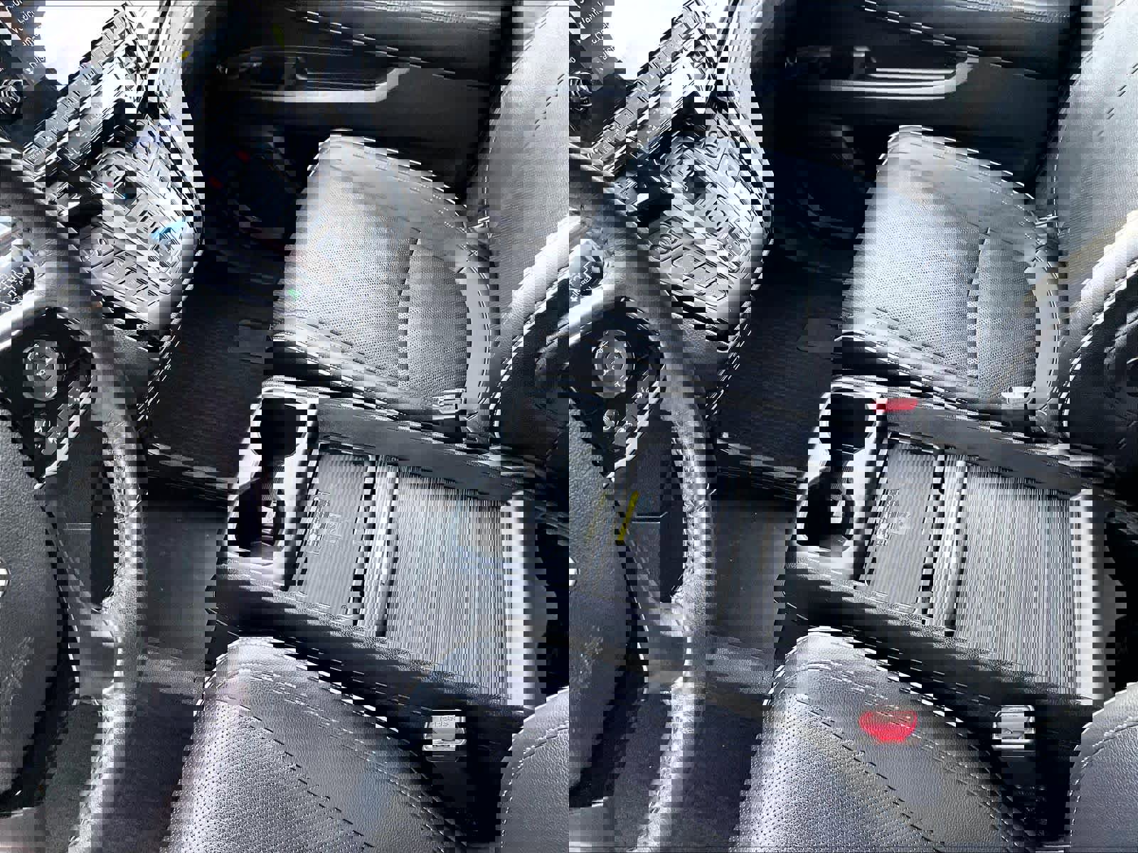 Used 2023 Honda Odyssey Elite image 19