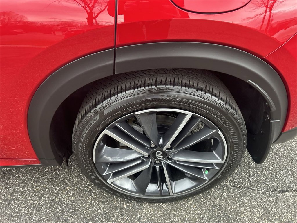 Certified 2023 INFINITI QX55 Essential image 11