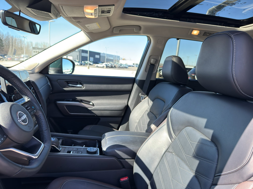 Certified 2024 Nissan Pathfinder Platinum w/ Cargo Package image 26