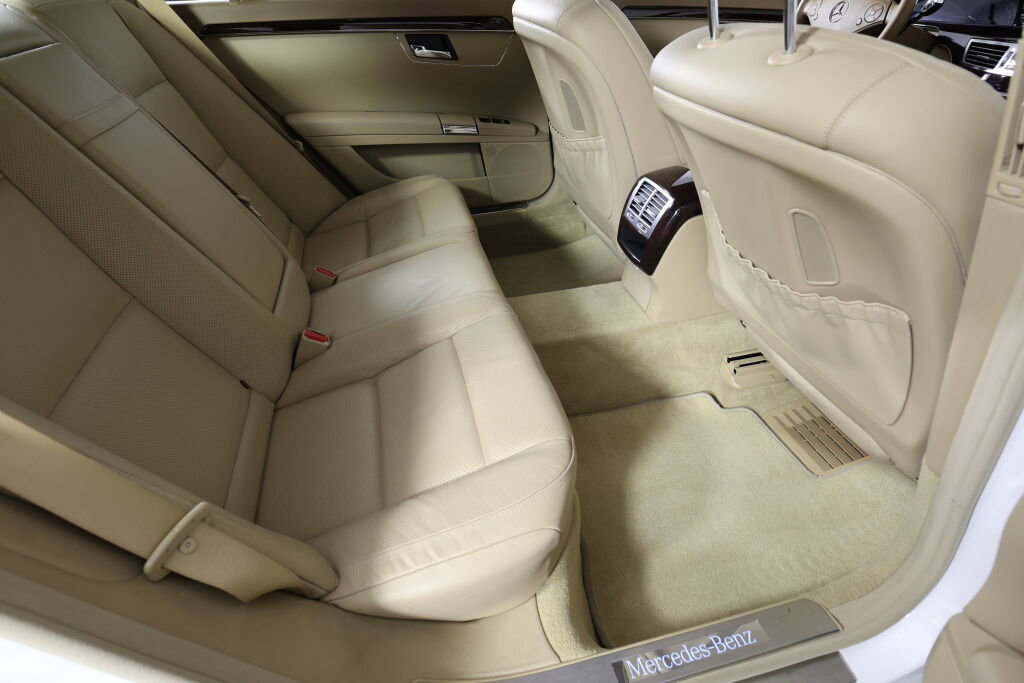 Used 2013 Mercedes-Benz S 550 4MATIC image 23