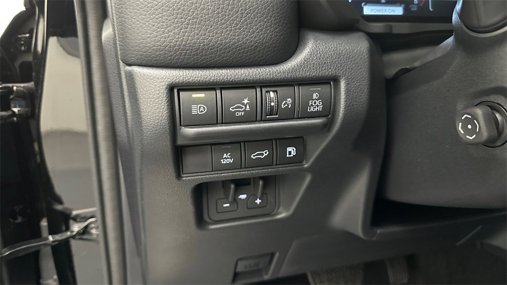 Used 2024 Toyota Land Cruiser image 31