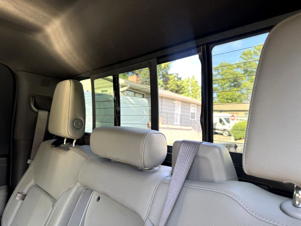 Used 2020 Chevrolet Silverado 2500 LTZ w/ LTZ Premium Package image 18