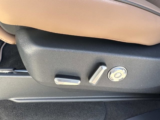 New 2025 Lincoln Navigator L Black Label image 12