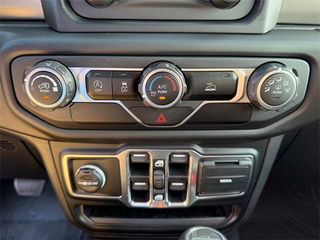 Used 2020 Jeep Gladiator Sport w/ Quick Order Package 24S image 25