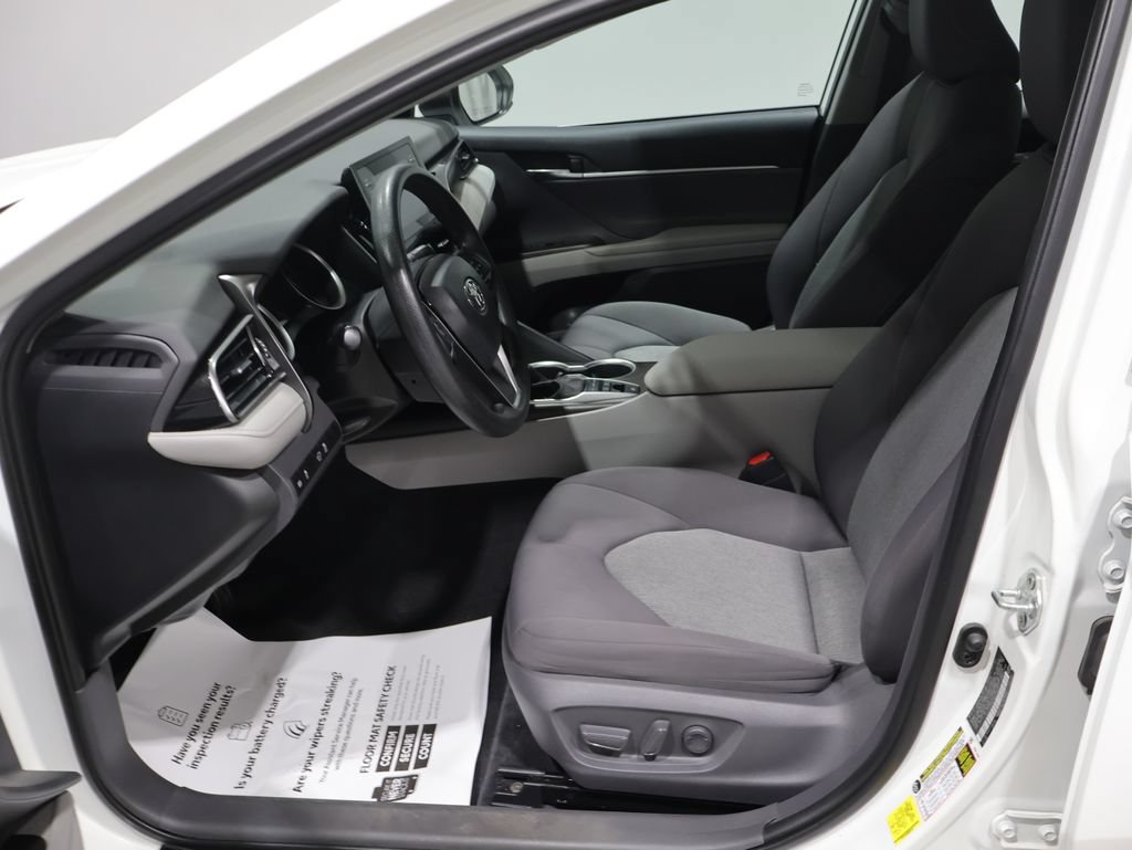 Used 2021 Toyota Camry LE FWD image 10
