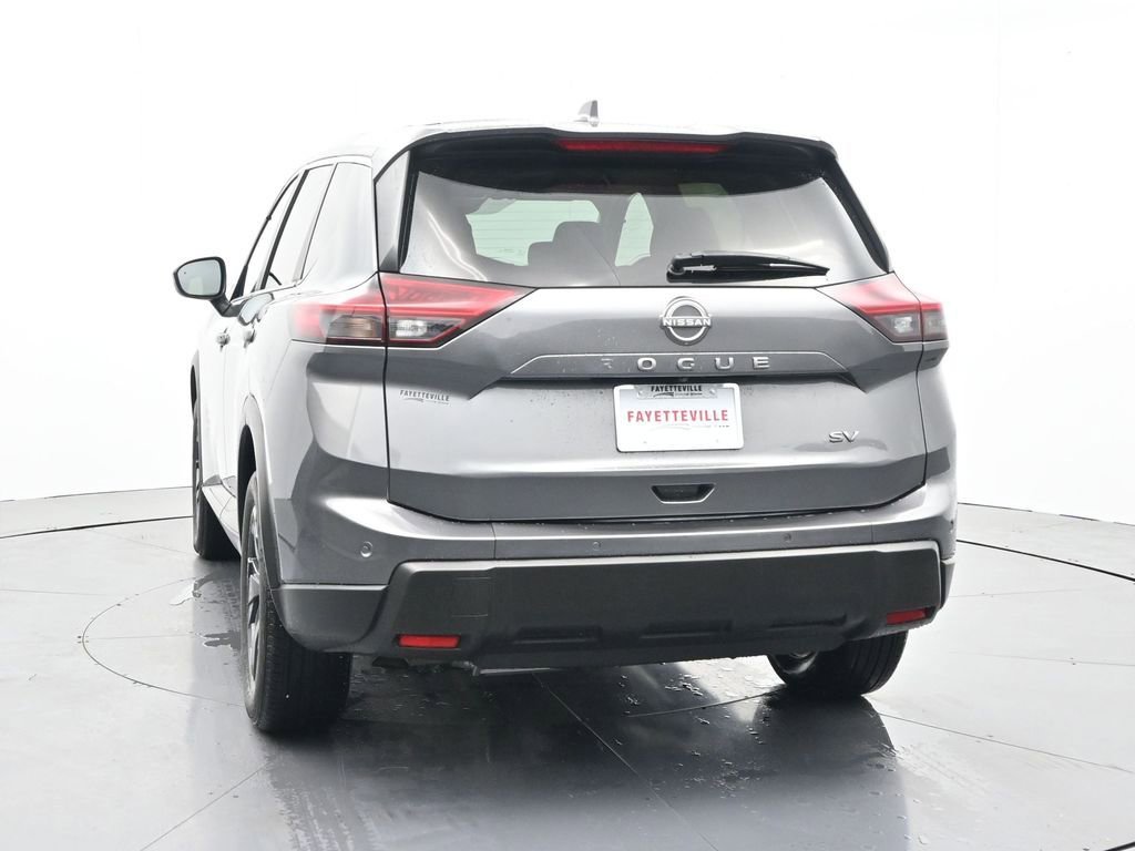 Used 2024 Nissan Rogue SV image 8
