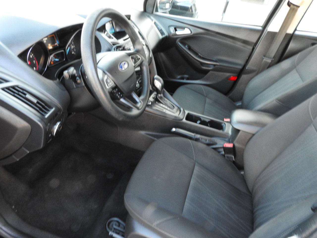 Used 2017 Ford Focus SE image 7