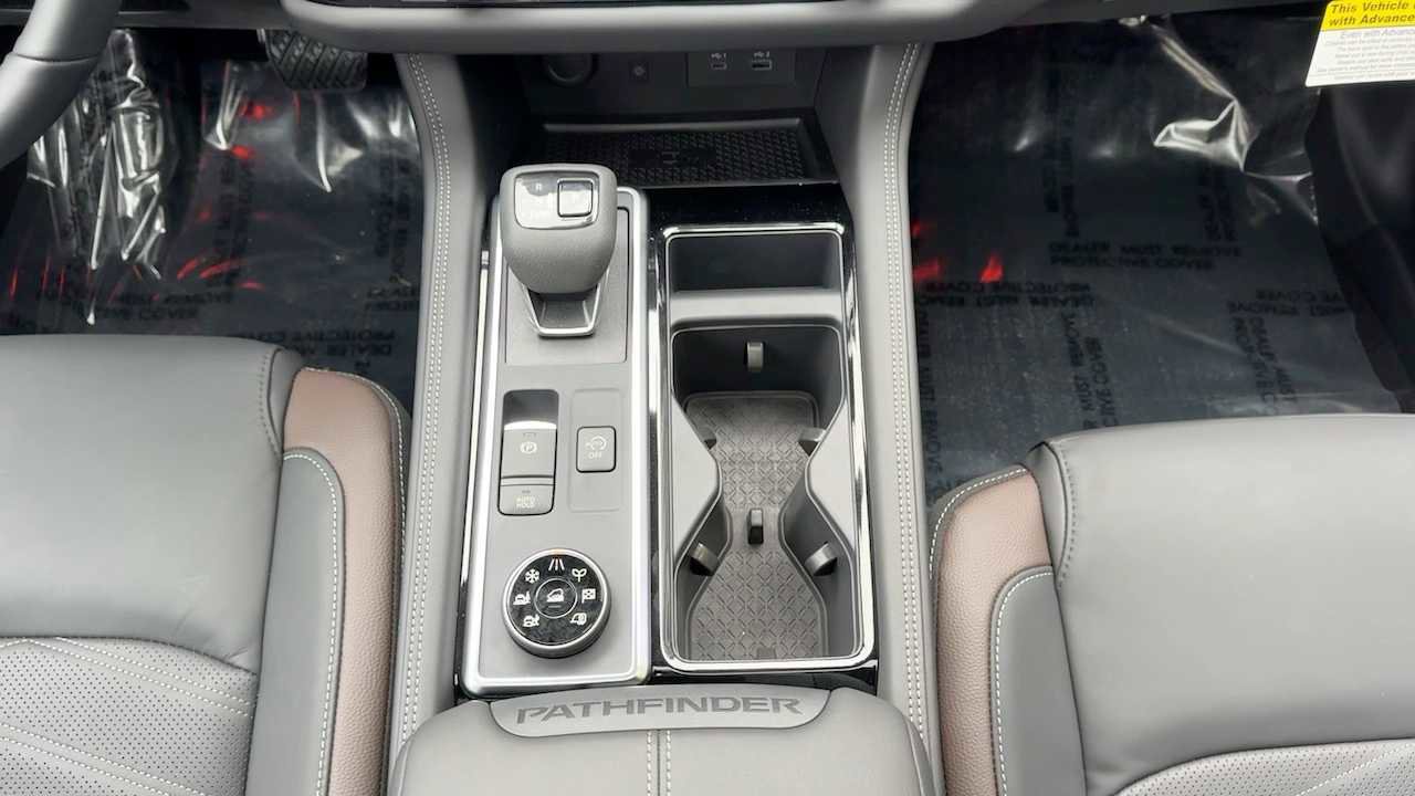 New 2025 Nissan Pathfinder Platinum w/ Cargo Package image 15