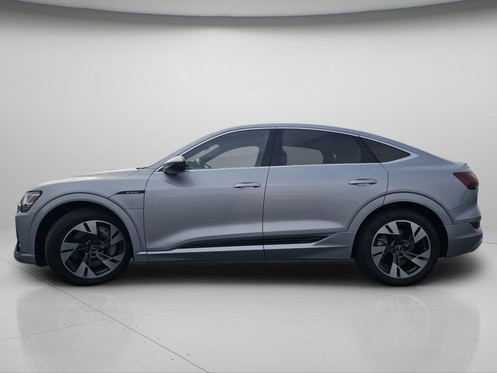 Used 2022 Audi e-tron Premium image 23