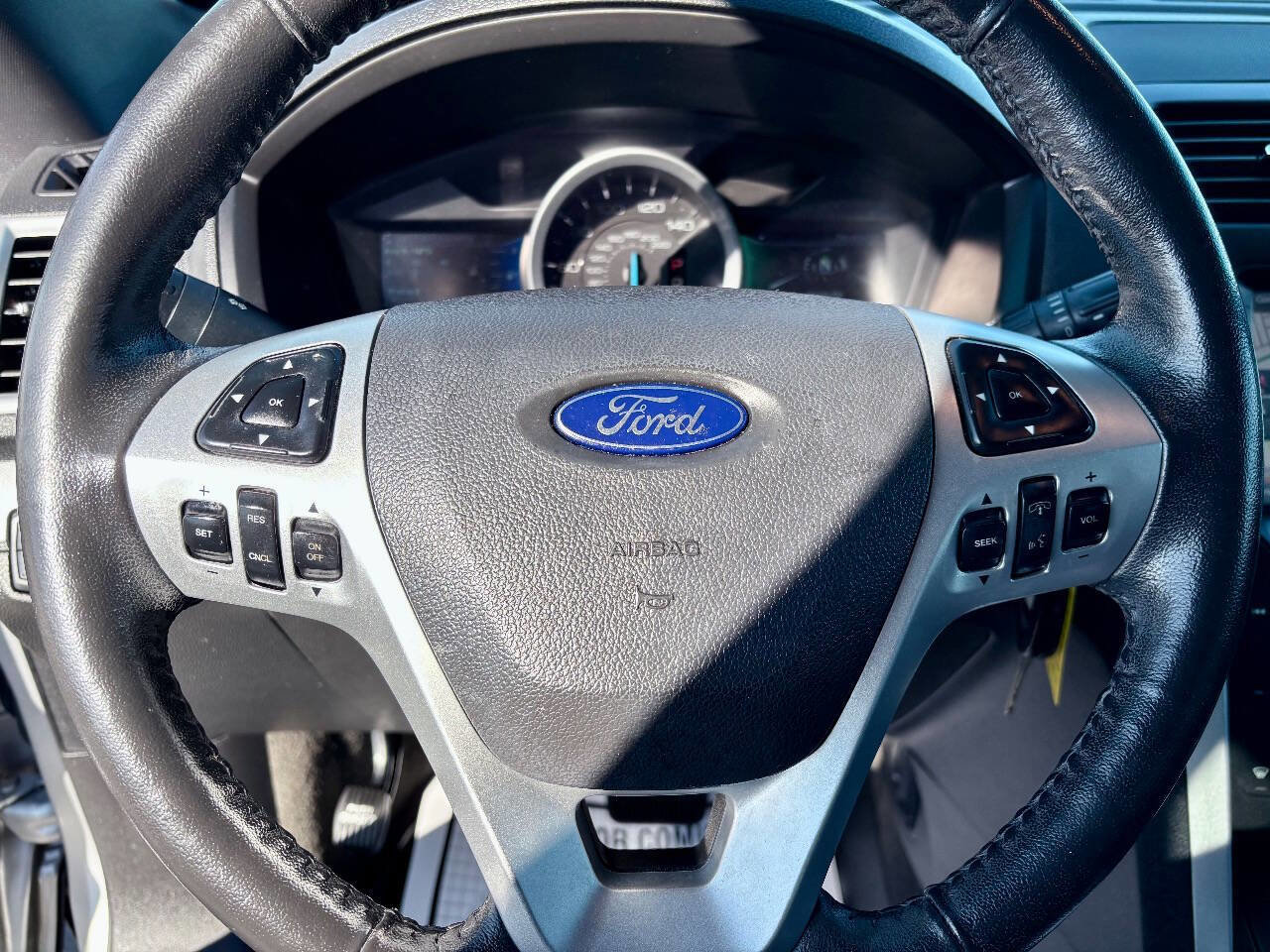 Used 2015 Ford Explorer XLT w/ Equipment Group 202B image 17