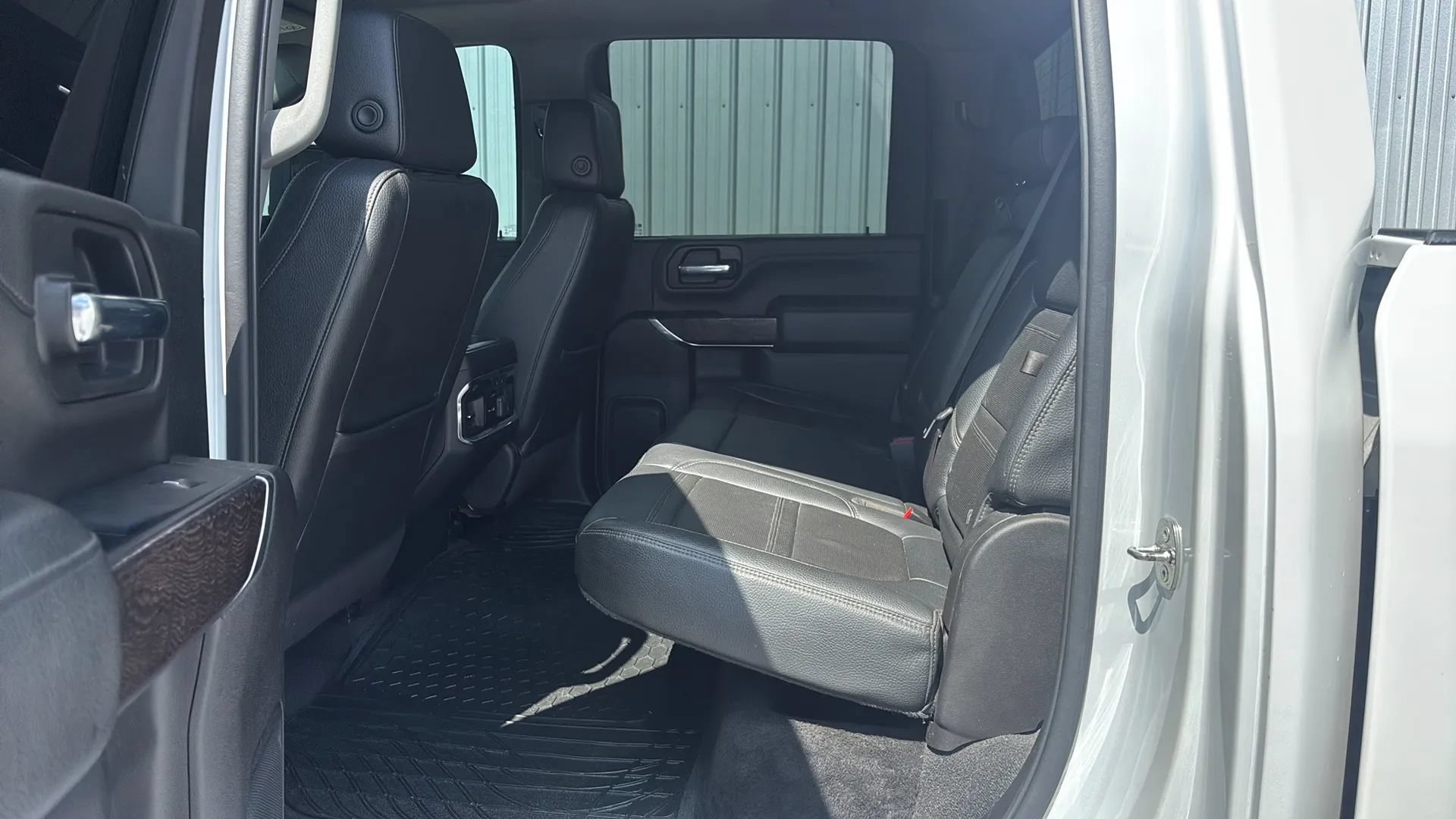 Used 2023 GMC Sierra 3500 Denali w/ Denali Ultimate Package AWD/4WD image 18