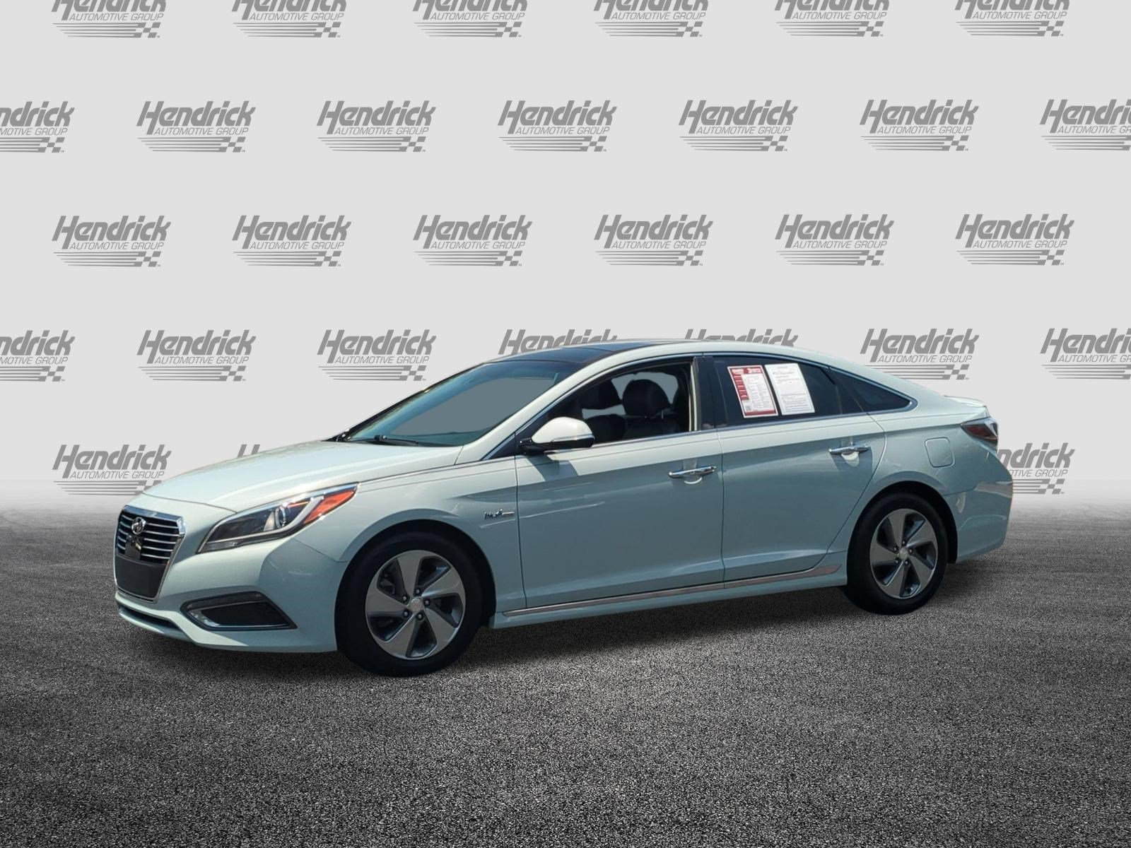 Used 2016 Hyundai Sonata Limited w/ Option Group 02 FWD image 5
