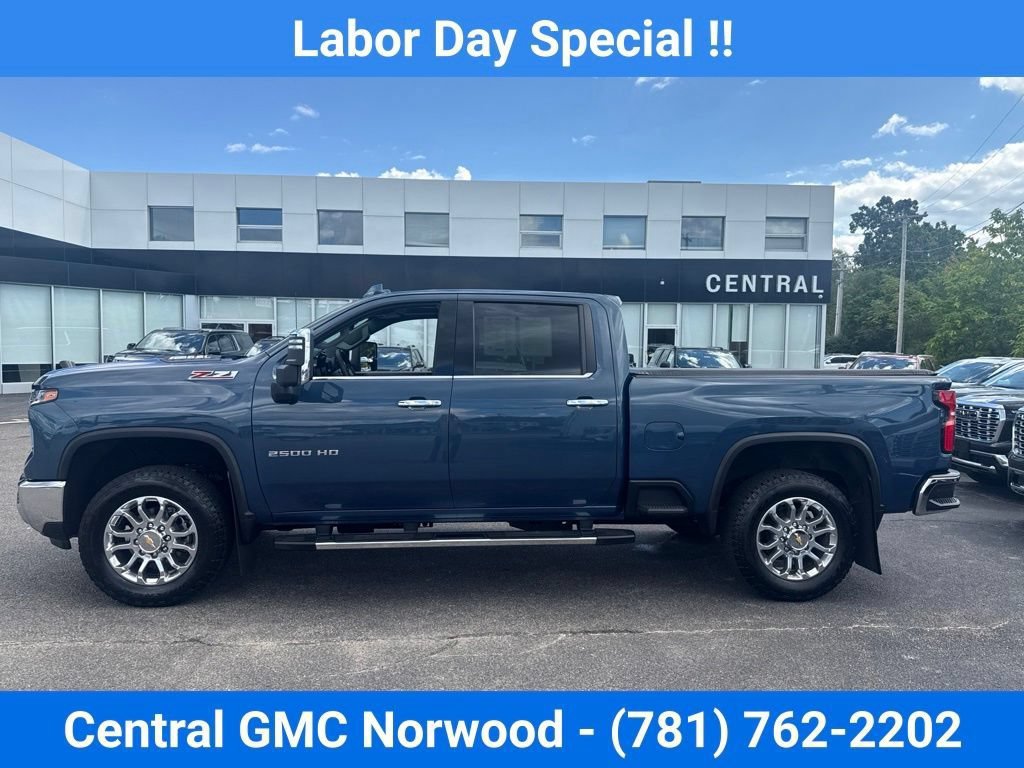 Used 2024 Chevrolet Silverado 2500 LTZ w/ LTZ Premium Package AWD/4WD image 2