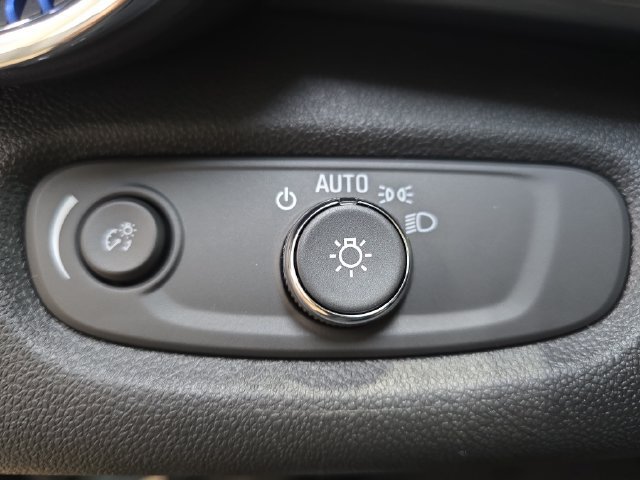 New 2026 Chevrolet Trax LT w/ Driver Confidence Package FWD image 25