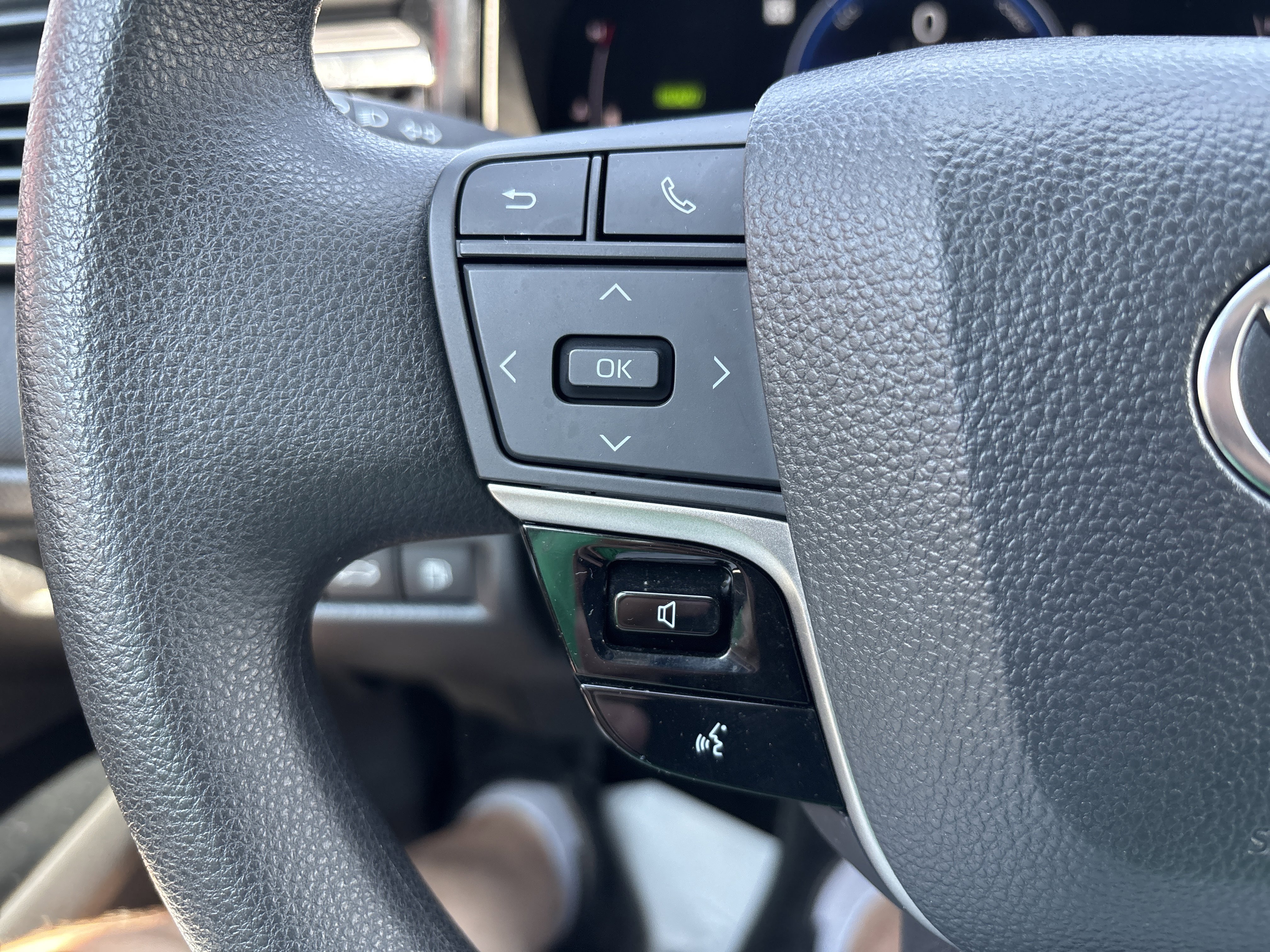 Certified 2025 Toyota Camry LE FWD image 19