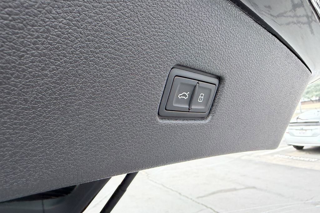 New 2026 Audi SQ8 Prestige image 31