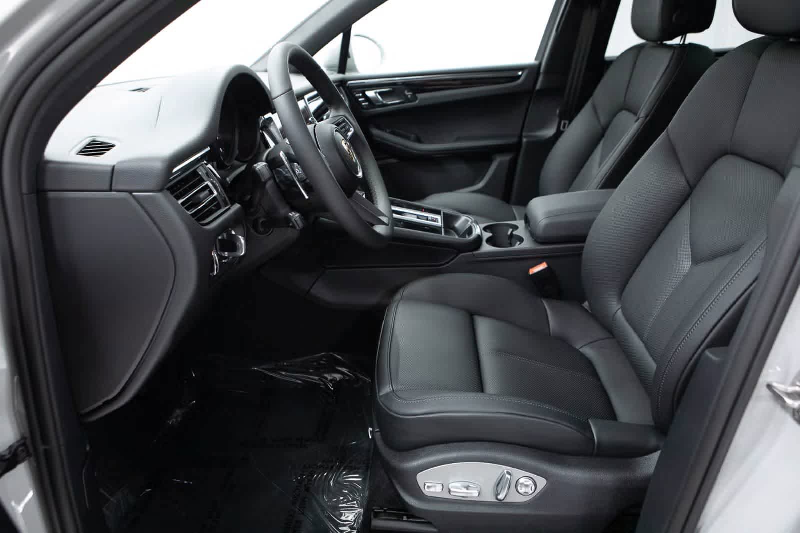 Certified 2026 Porsche Macan image 23