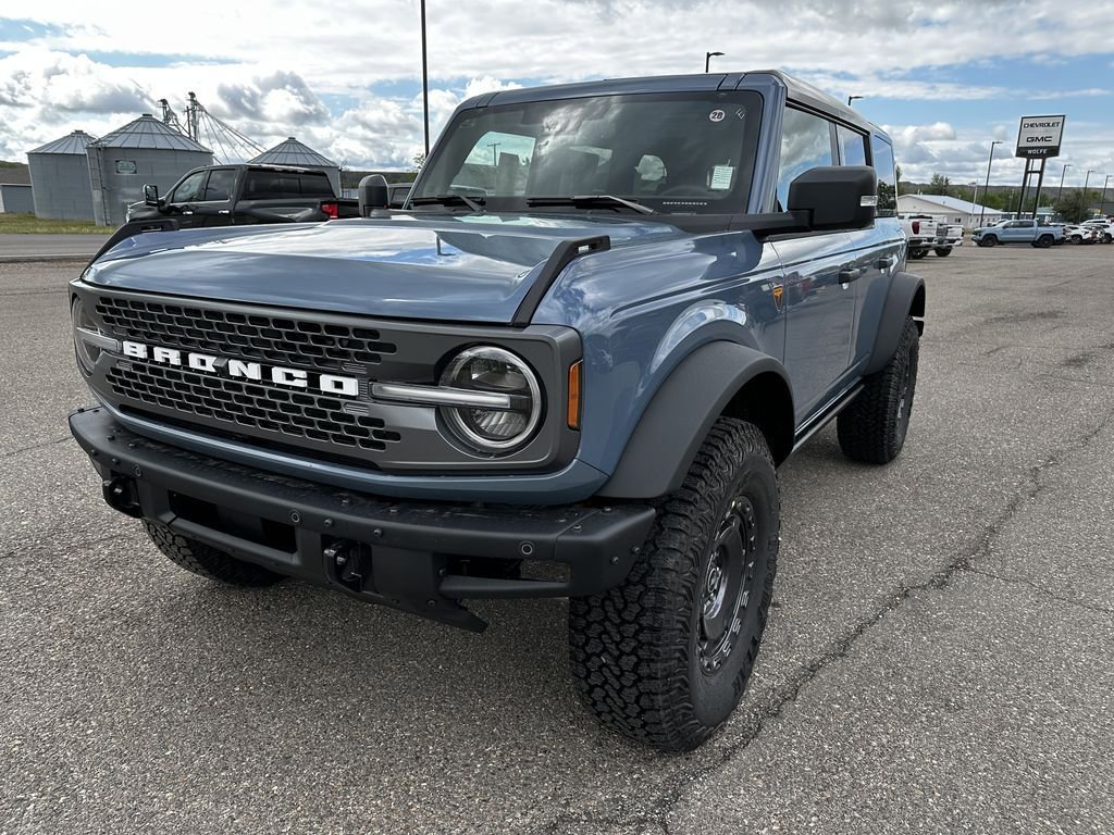 New 2025 Ford Bronco Badlands image 3