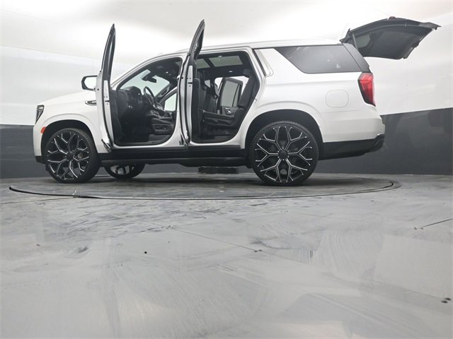 Used 2022 GMC Yukon SLT w/ SLT Luxury Package image 54