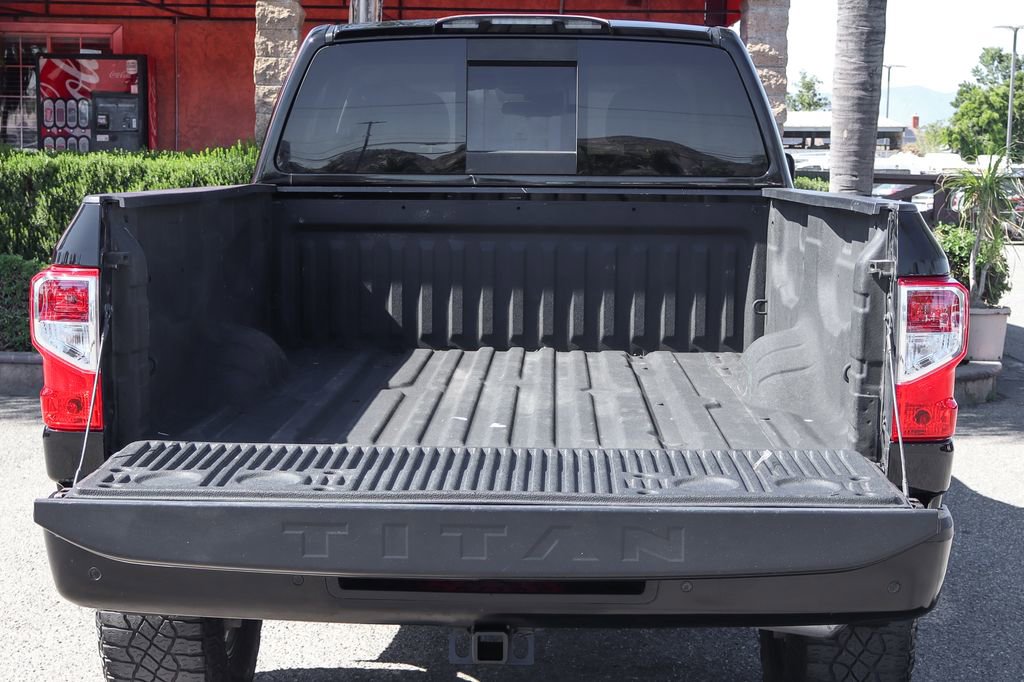 Used 2021 Nissan Titan S w/ HD Front GAWR Package AWD/4WD image 8