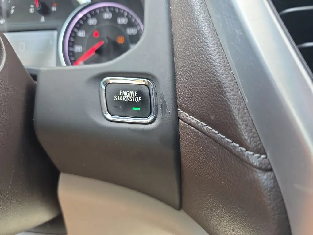 Used 2017 GMC Acadia SLT w/ LPO, Floor Liner Package FWD image 37