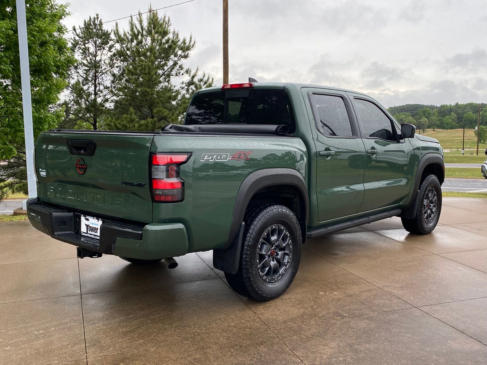 Used 2023 Nissan Frontier PRO-4X w/ Pro-4X Premium Package image 6