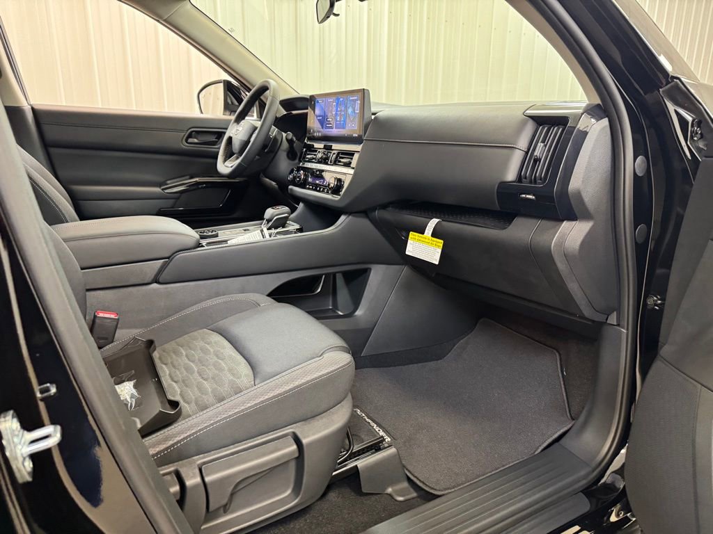 New 2026 Nissan Pathfinder SV image 26