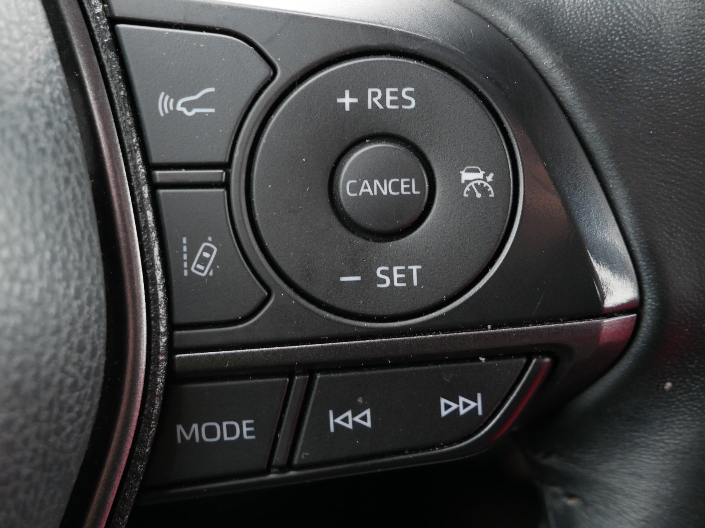 Used 2023 Toyota Camry XSE FWD image 24