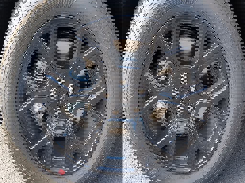 New 2025 Ford Maverick Lariat w/ Black Appearance Package image 14