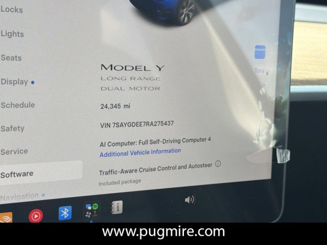 Used 2024 Tesla Model Y Long Range AWD/4WD image 31