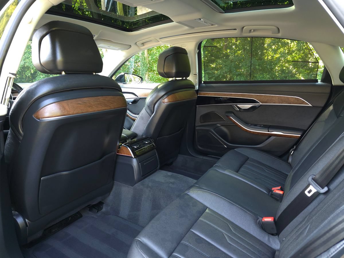 Used 2023 Audi A8 L 3.0T w/ Executive Package AWD/4WD image 12