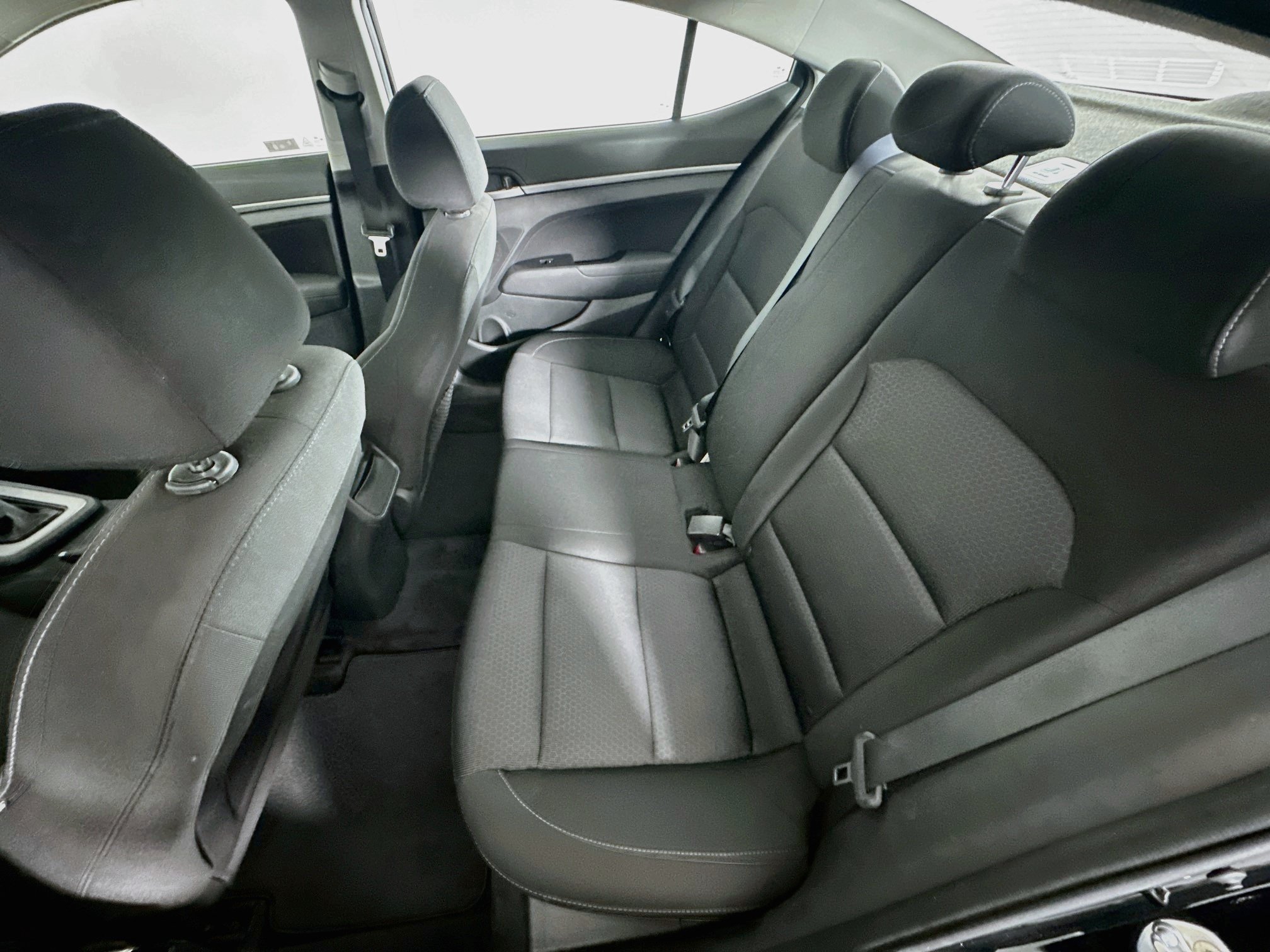 Used 2018 Hyundai Elantra Value Edition FWD image 27