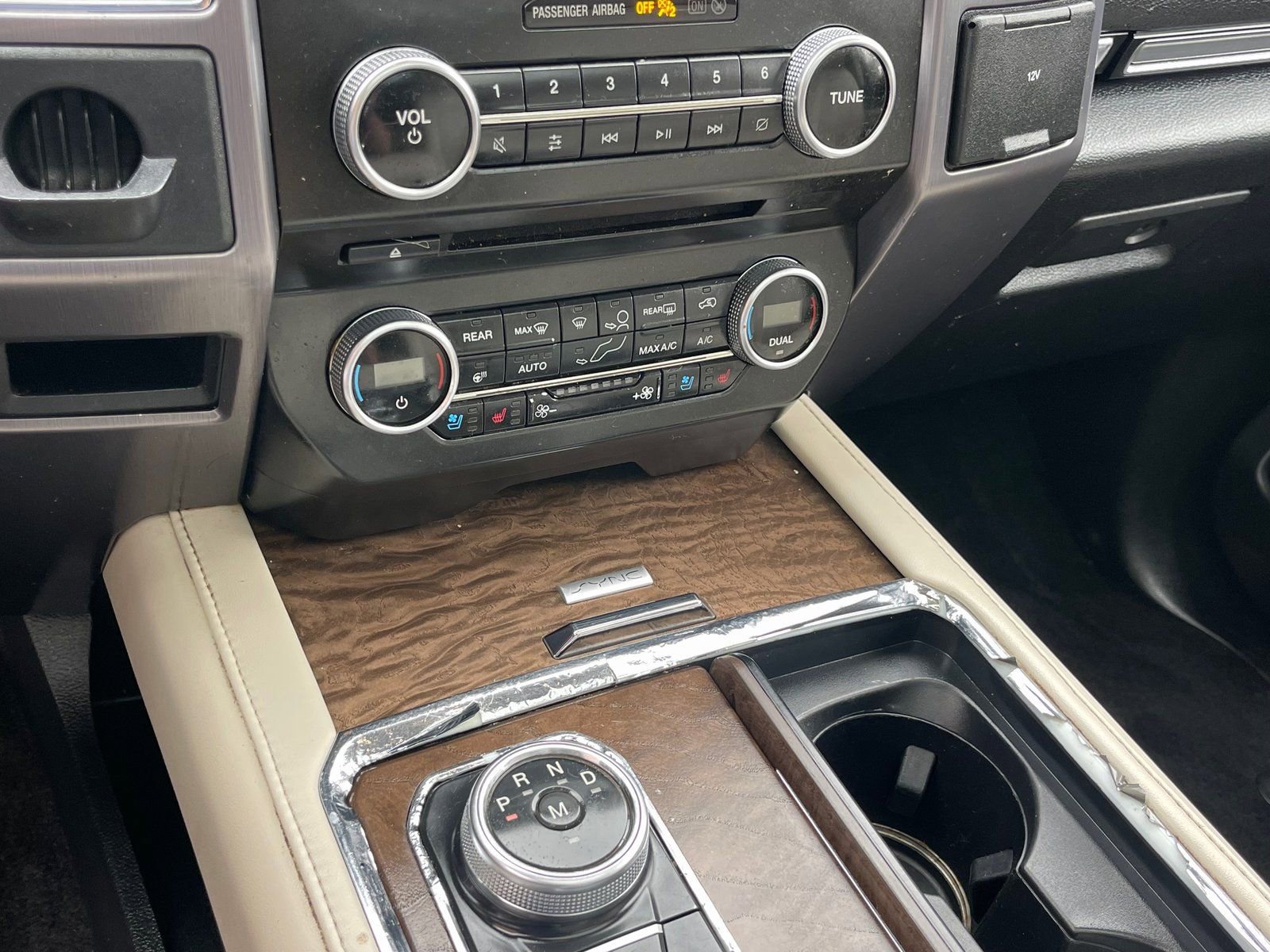 Used 2018 Ford Expedition Max Platinum AWD/4WD image 28