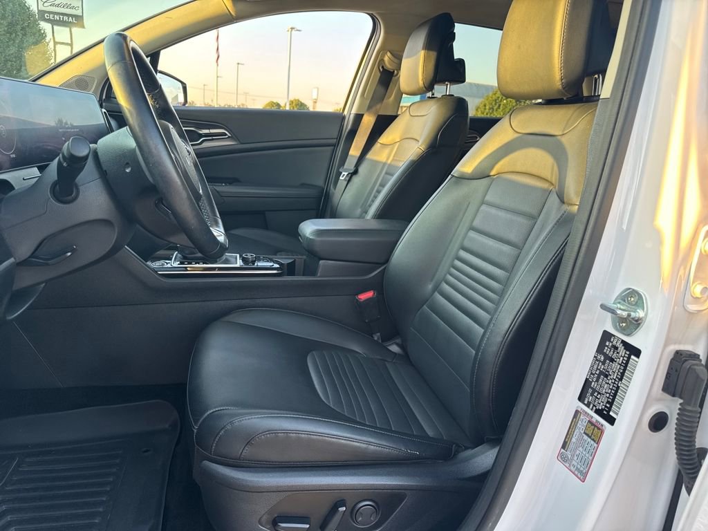 Used 2023 Kia Sportage SX image 16
